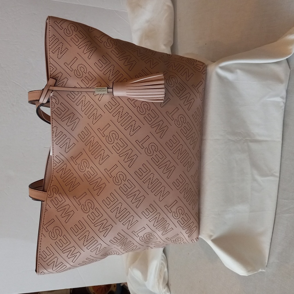 Tote